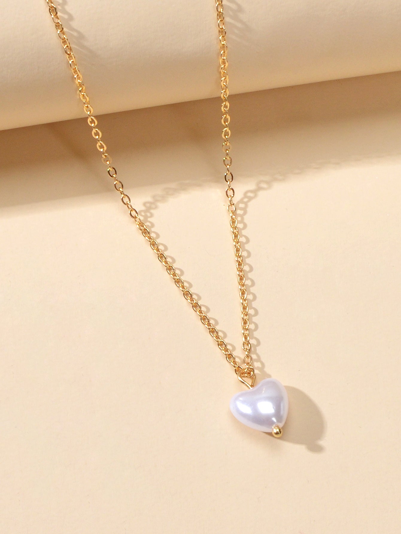 Anniversary Jewelry Gold Chain Pearl Heart Charm Necklace Gifts for Best Friends-3